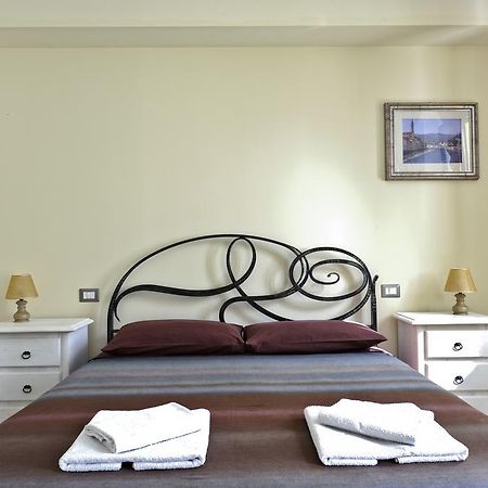 B&B 2 Terrazze เวโรนา ห้อง รูปภาพ