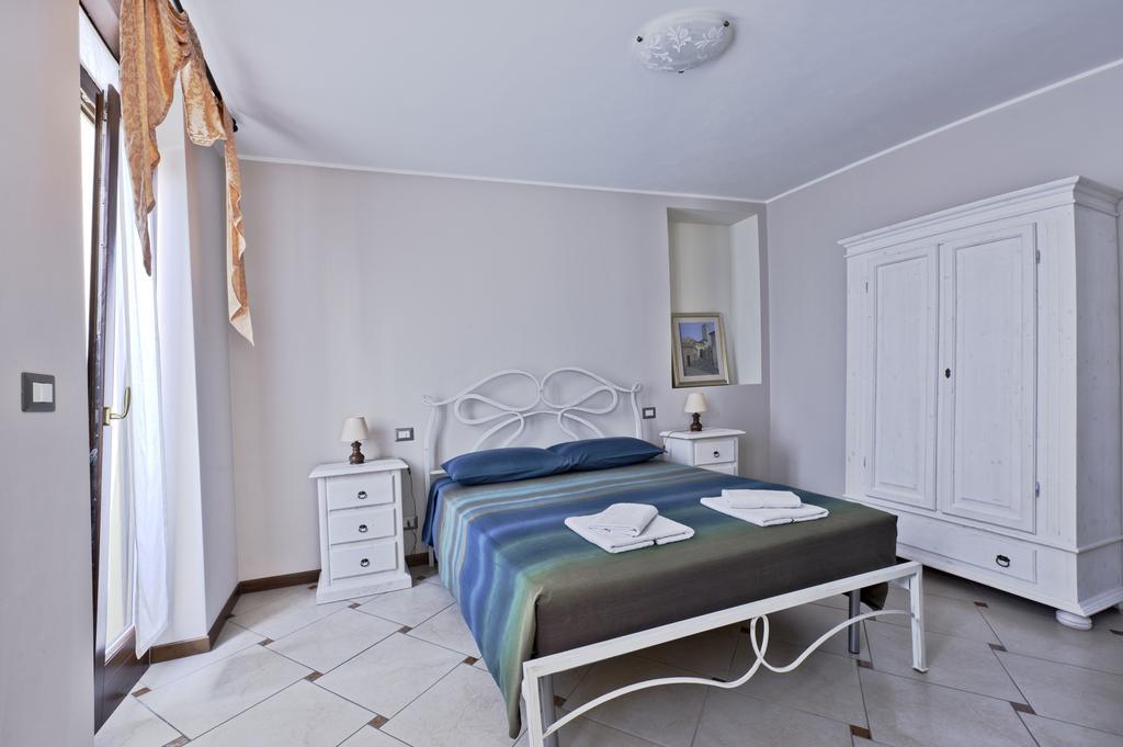 B&B 2 Terrazze เวโรนา ห้อง รูปภาพ