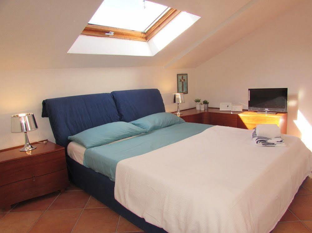 B&B 2 Terrazze เวโรนา ภายนอก รูปภาพ