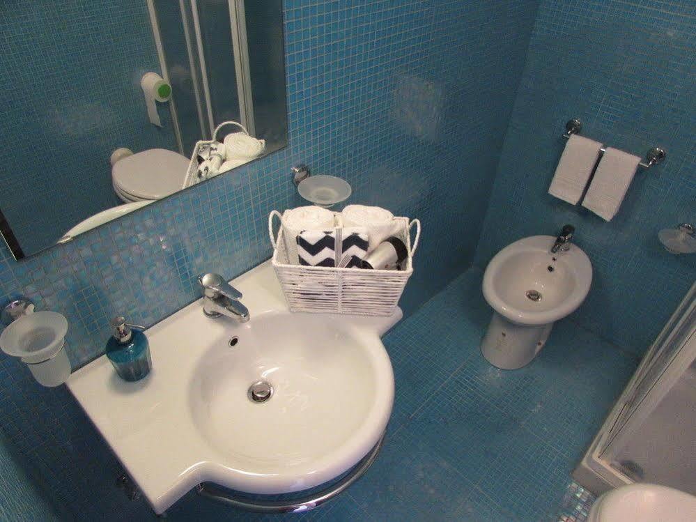 B&B 2 Terrazze เวโรนา ภายนอก รูปภาพ