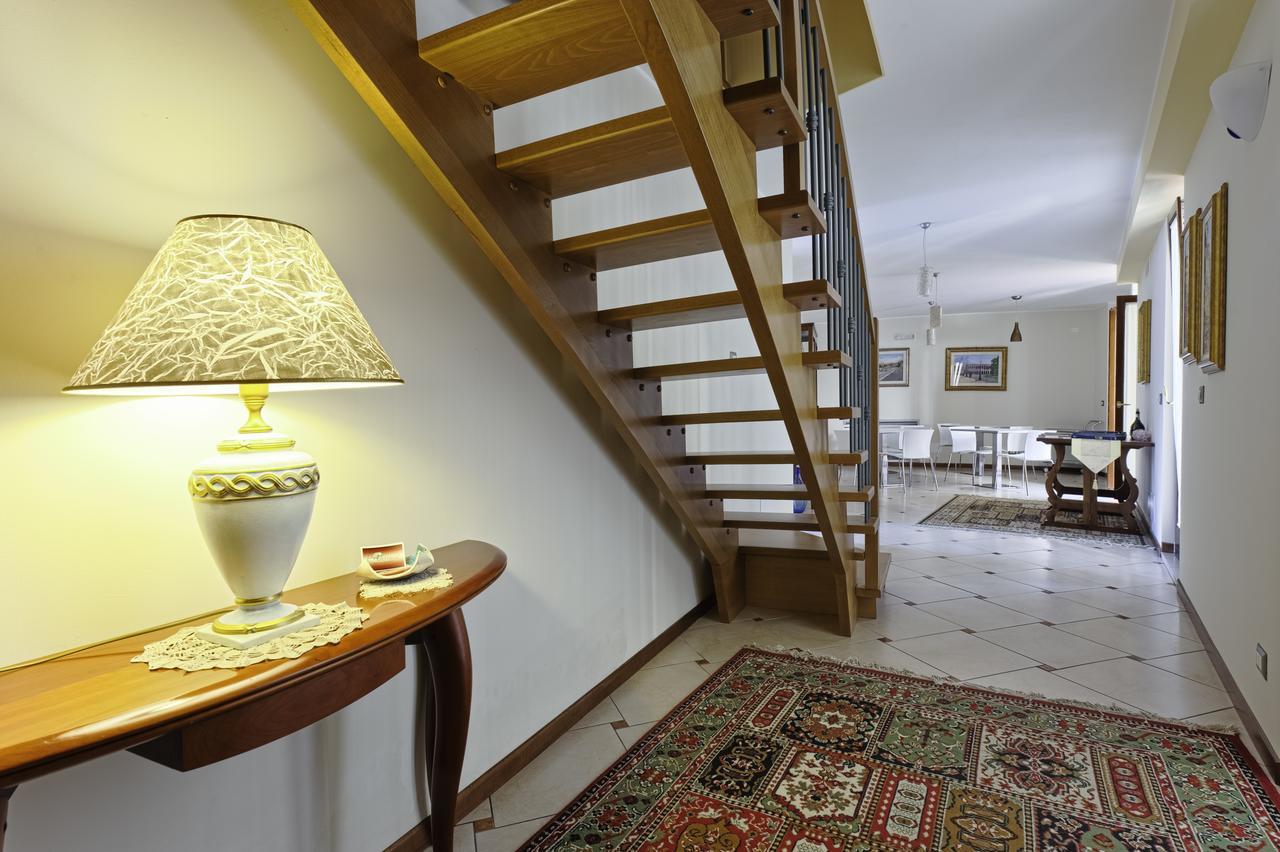 B&B 2 Terrazze เวโรนา ภายนอก รูปภาพ
