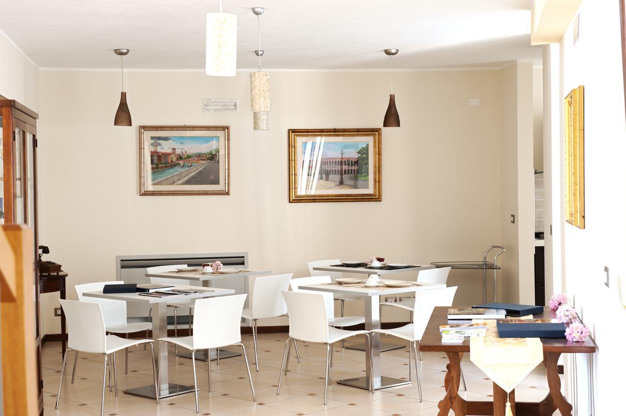 B&B 2 Terrazze เวโรนา ภายนอก รูปภาพ